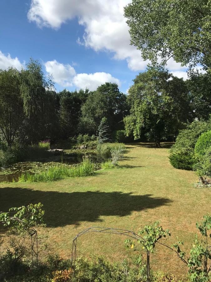 The Reading Whole Apartment With Private Lake And Gardens Kültér fotó