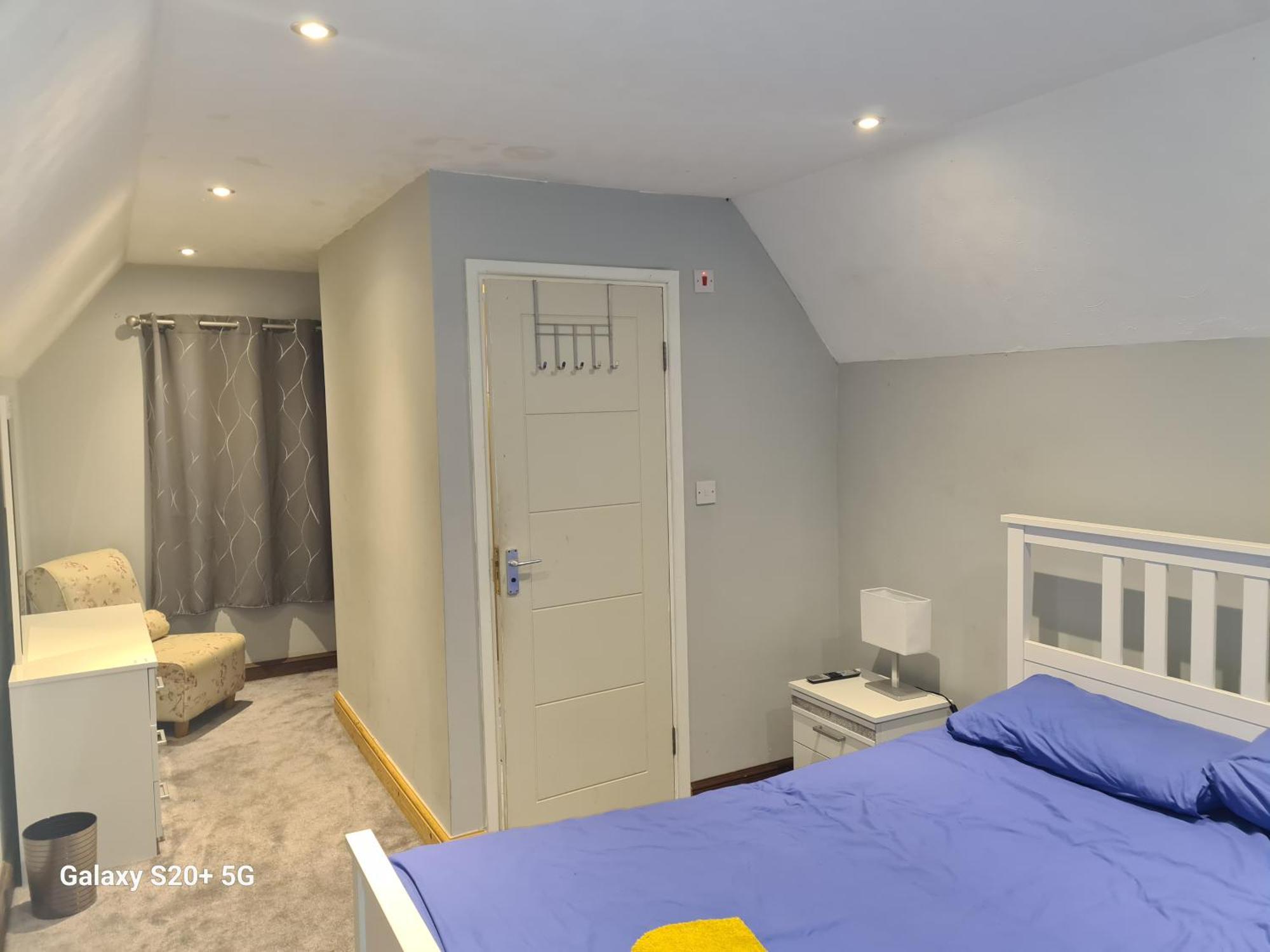 The Reading Whole Apartment With Private Lake And Gardens Kültér fotó